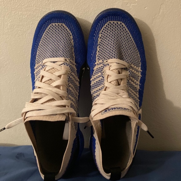 Nike vapor max blue and cream